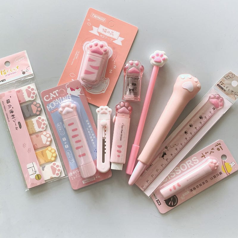Set of 10 stationery items in the shape of cat paws
