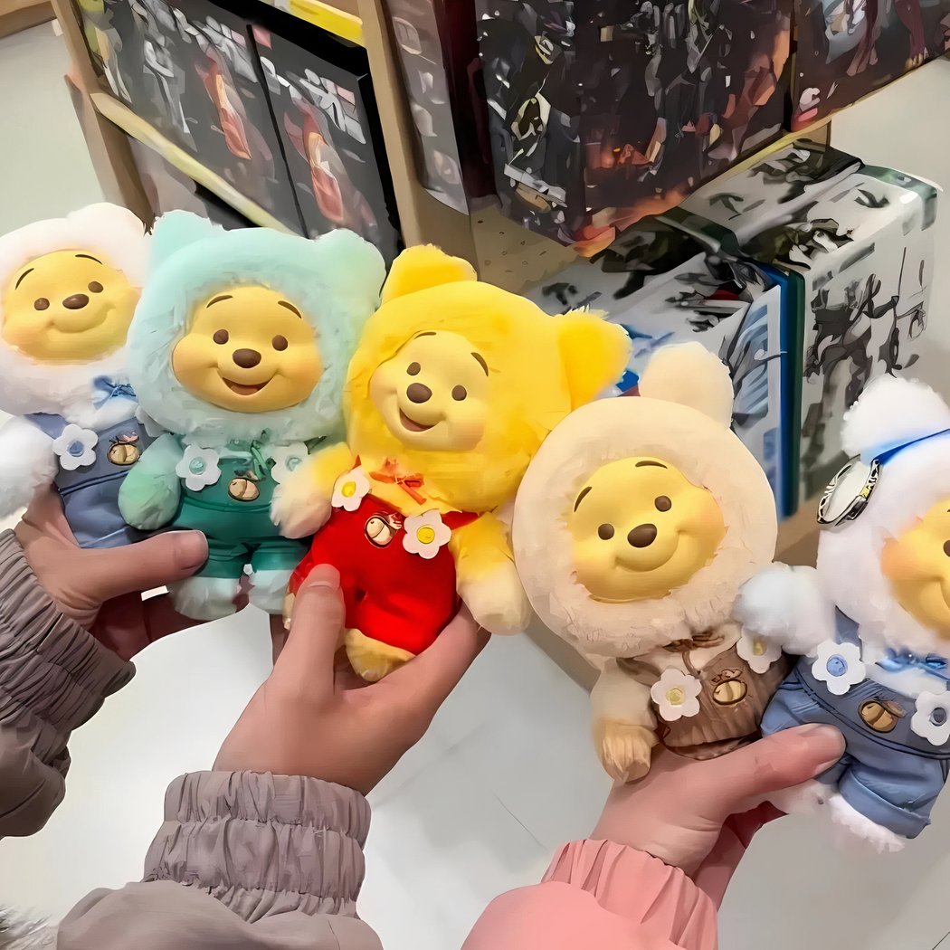Peluche style Labubu de Winnie en boîte mystère